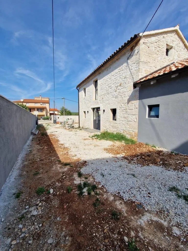 poreč-šarmantna kamena kuća na prodaji - slika 21
