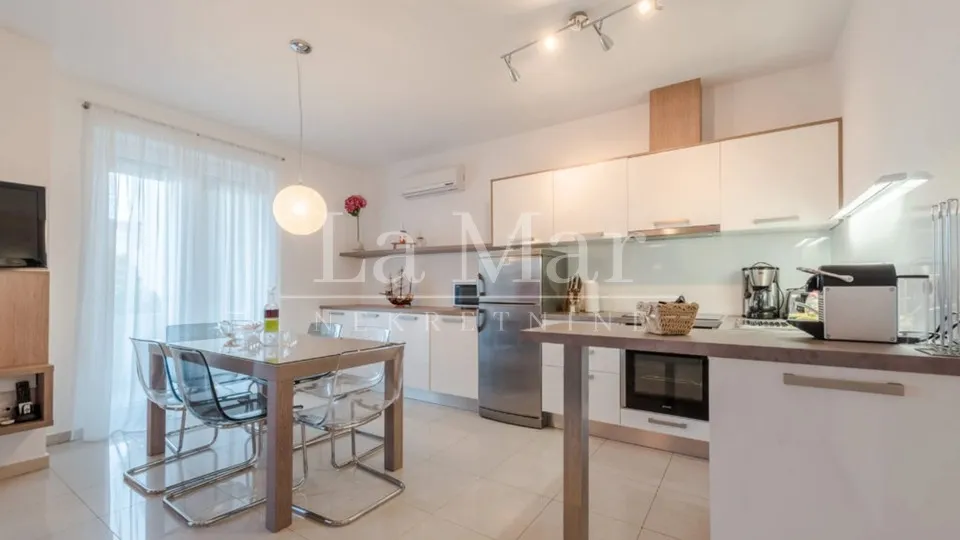 novalja- apartman prvi red do mora sa pripadajućim bazenom - 146.90m2 - slika 5