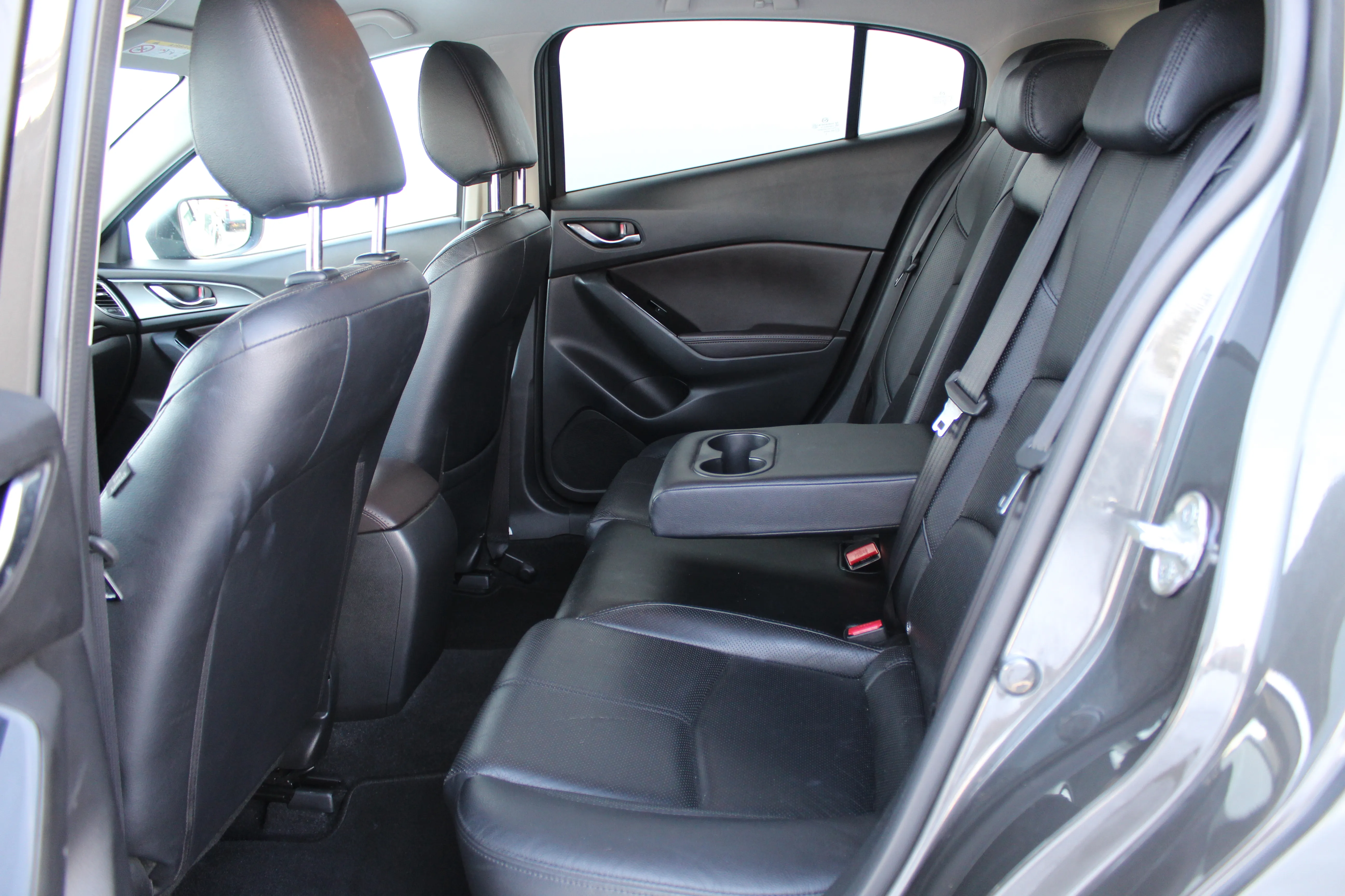 12984 mazda 3 cd150 attraction - slika 11