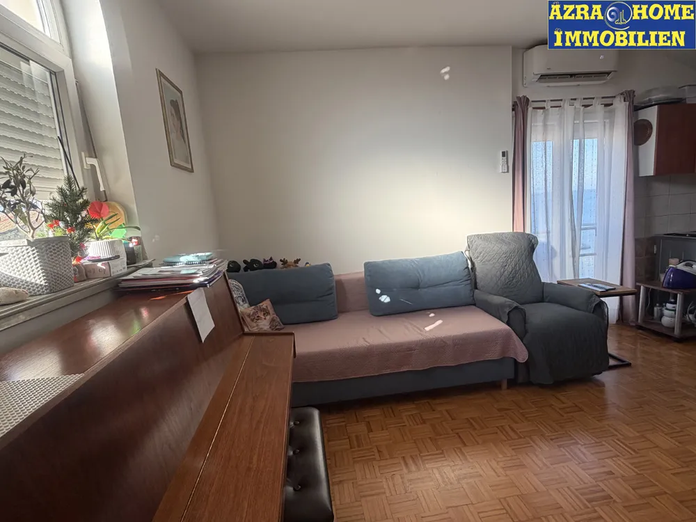 Stan u Poreču u centru, 3. kat, pogled na more, 52 m2 (SP-420)