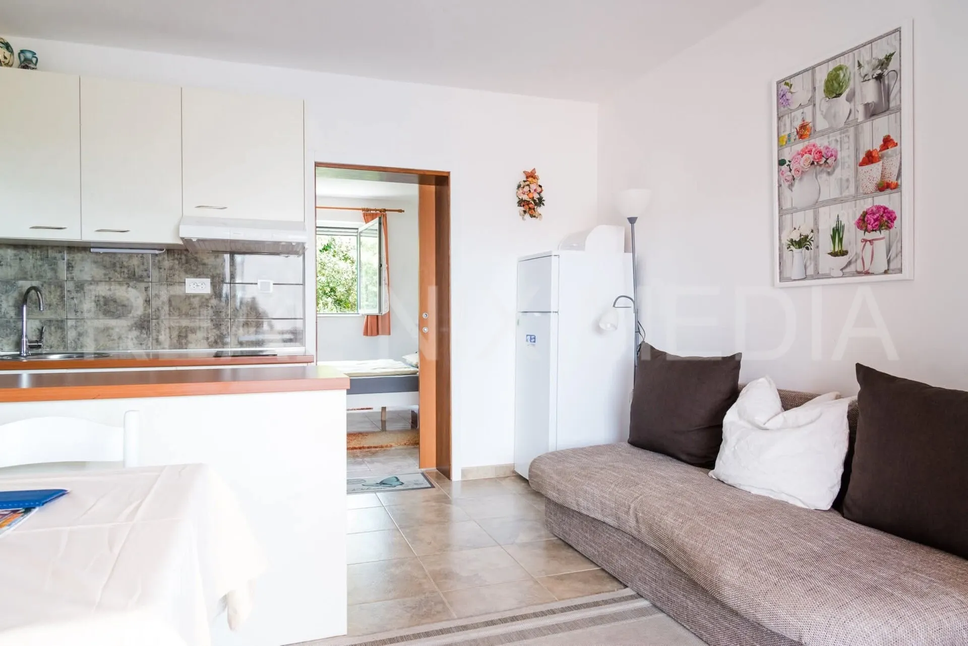 uhodan turistički objekt sa šest apartmana i parkingom – bibinje! - slika 15