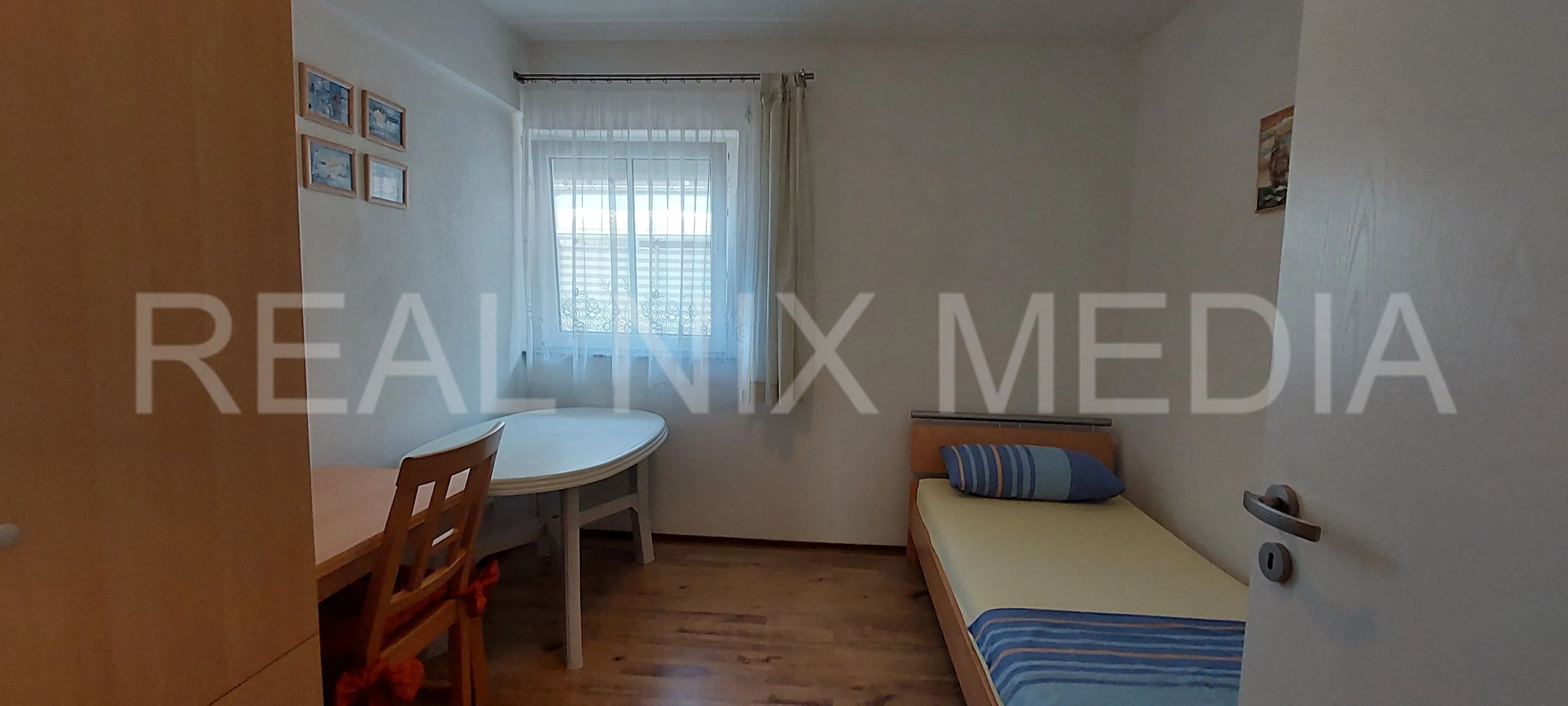 privlaka- 80 m do mora! 4 apartmana! - slika 17