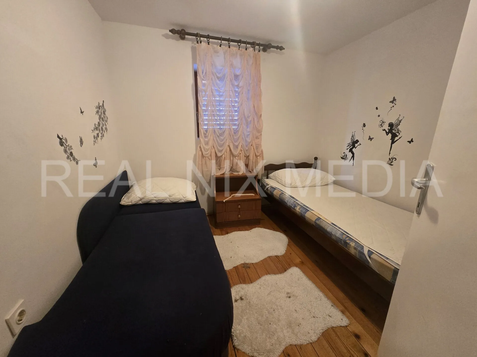 top prilika! kamena kuća 107 m2, 700 m2 okućnice, pogled more, centar mjesta - slika 4