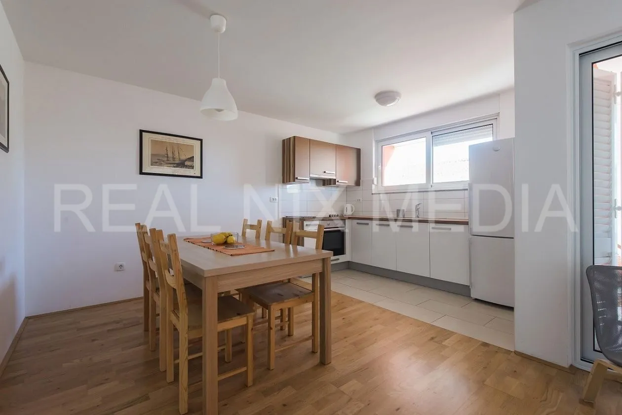 privlaka- apartman 71 m2, 1. kat! 90 m do mora! - slika 4