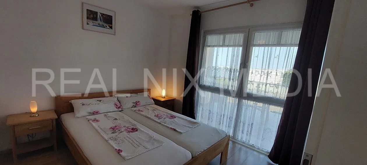 privlaka- 80 m do mora! 4 apartmana! - slika 5