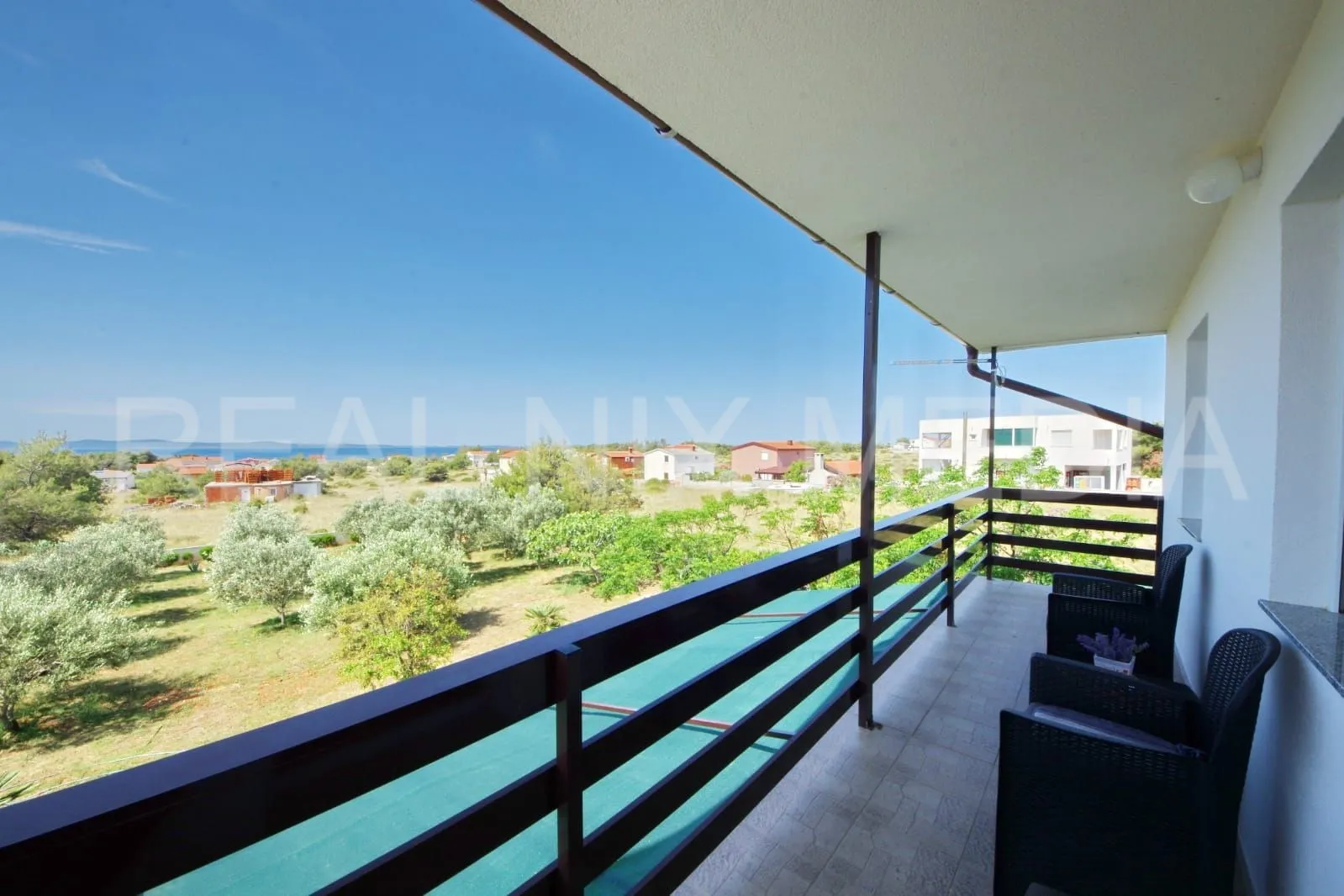 vir-južna strana otoka! kuća na parceli od 2300 m2! - slika 10