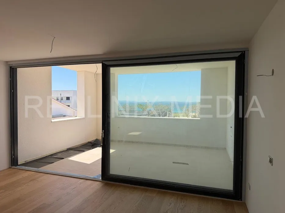 vrhunska novogradnja uz more. apartman - 3 sobe. pogled na more. - slika 3