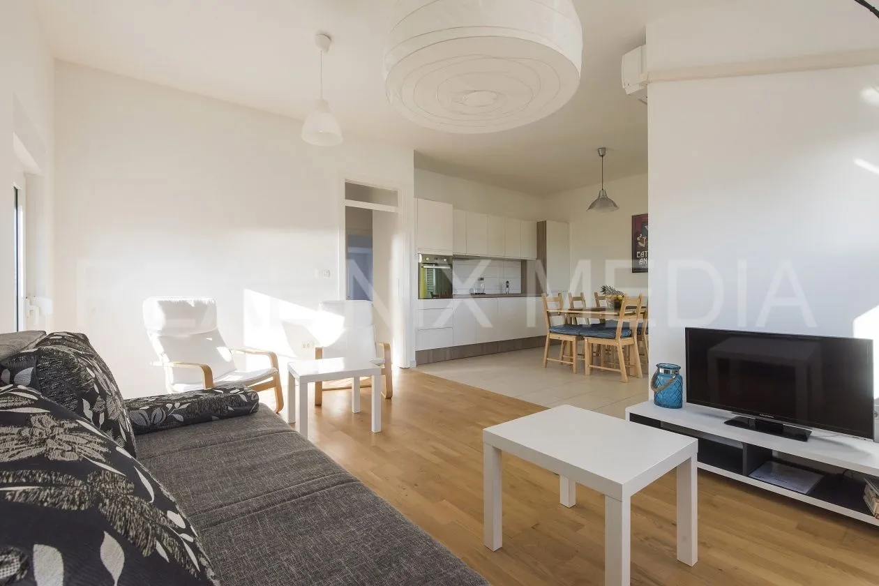 privlaka- apartman 76 m2, 2. kat! 3 sp.sobe! 90 m do mora! - slika 2