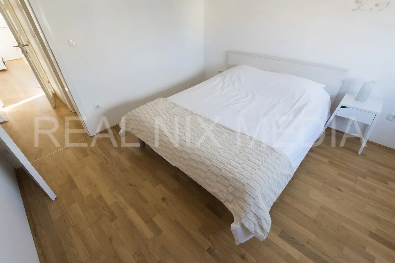 privlaka- apartman 76 m2, 2. kat! 3 sp.sobe! 90 m do mora! - slika 12
