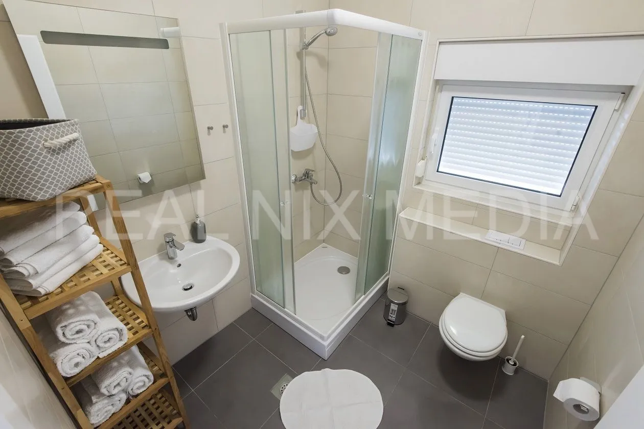privlaka- apartman 76 m2, 2. kat! 3 sp.sobe! 90 m do mora! - slika 9