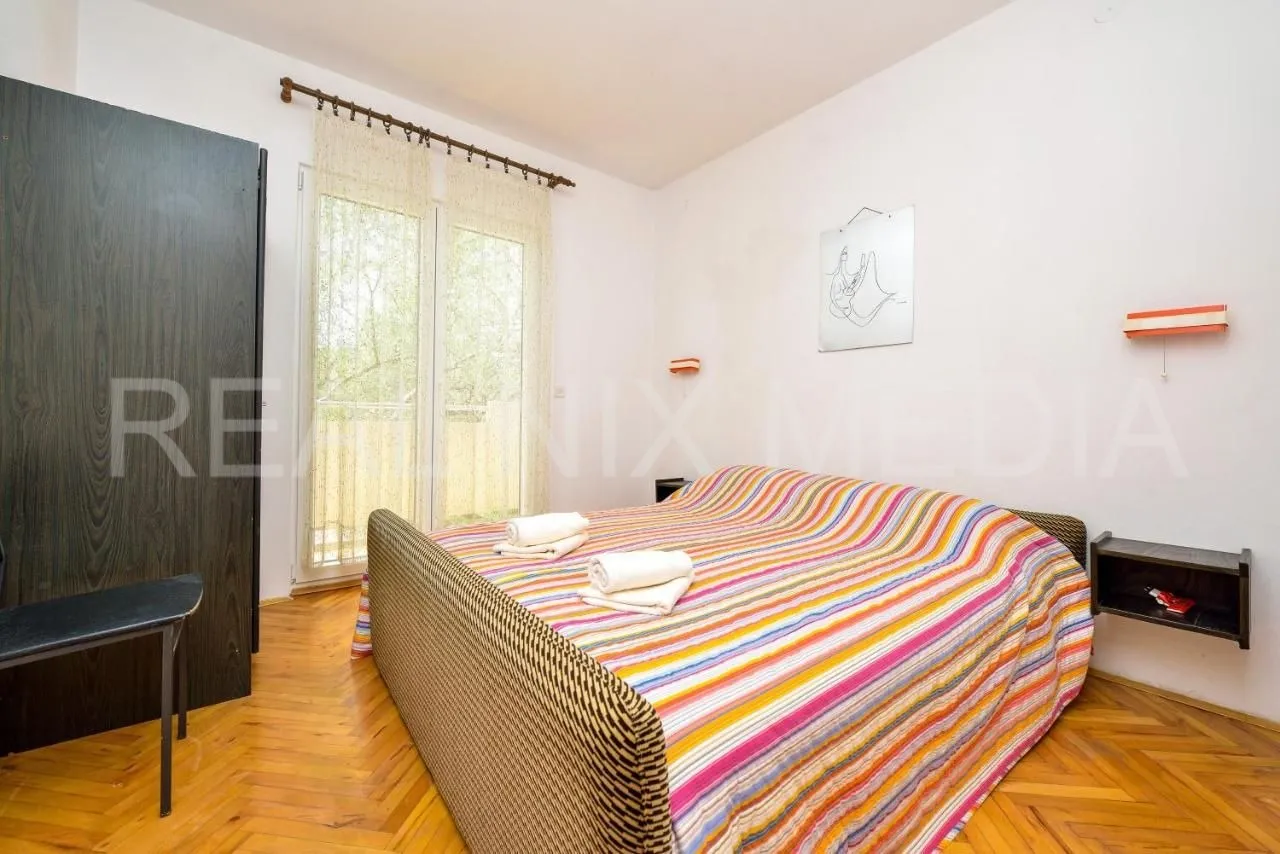 kukljica-villa sa 8 apartmana! bazen! uređena okućnica 1700 m2! - slika 21