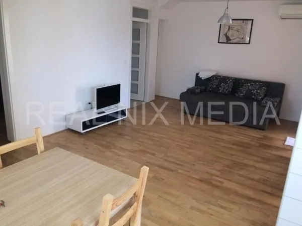 privlaka- apartman 76 m2, vrt! 90 m do mora! - slika 4