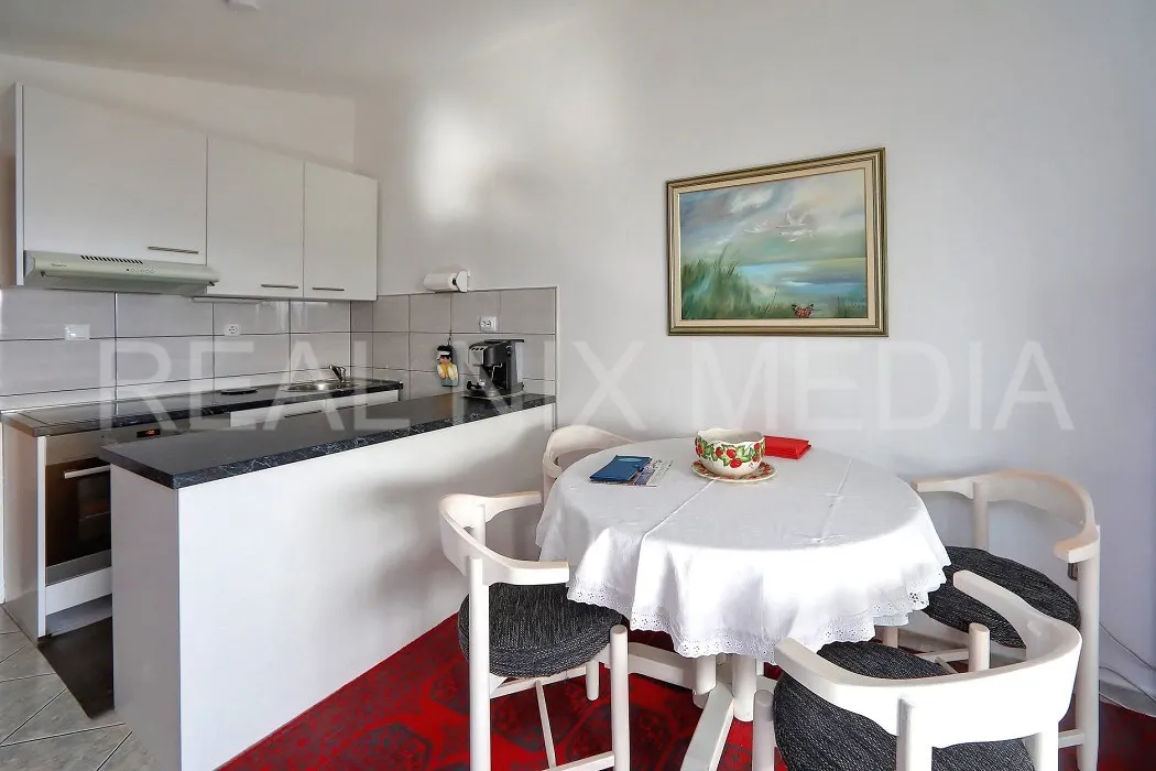 uhodan turistički objekt sa šest apartmana i parkingom – bibinje! - slika 5