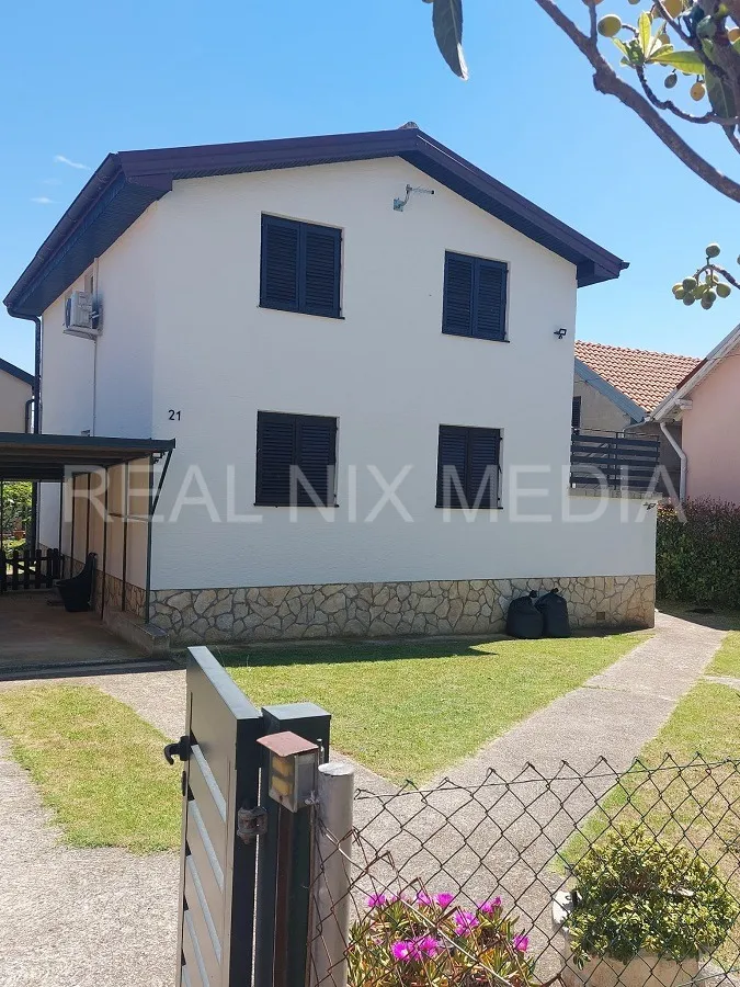 Privlaka (Škrapavac): Kuća s potencijalom, 3 jedinice i okućnica 300 m² - Škrapavac, Privlaka