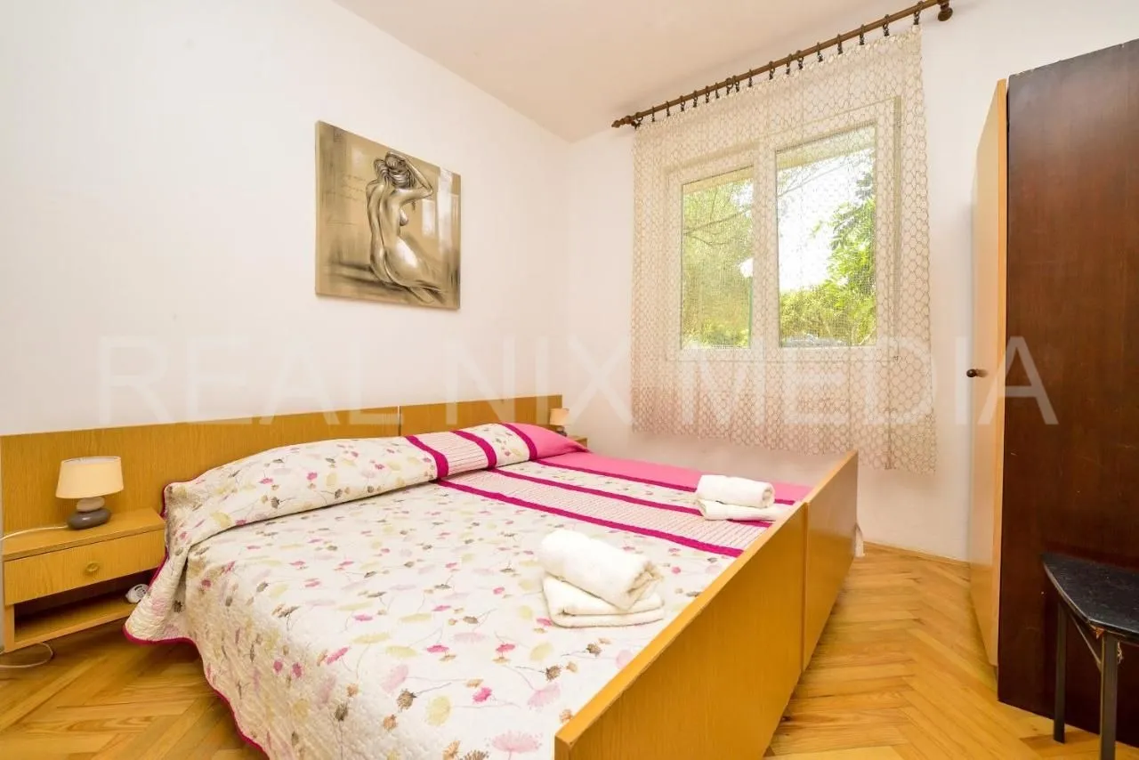 kukljica-villa sa 8 apartmana! bazen! uređena okućnica 1700 m2! - slika 6