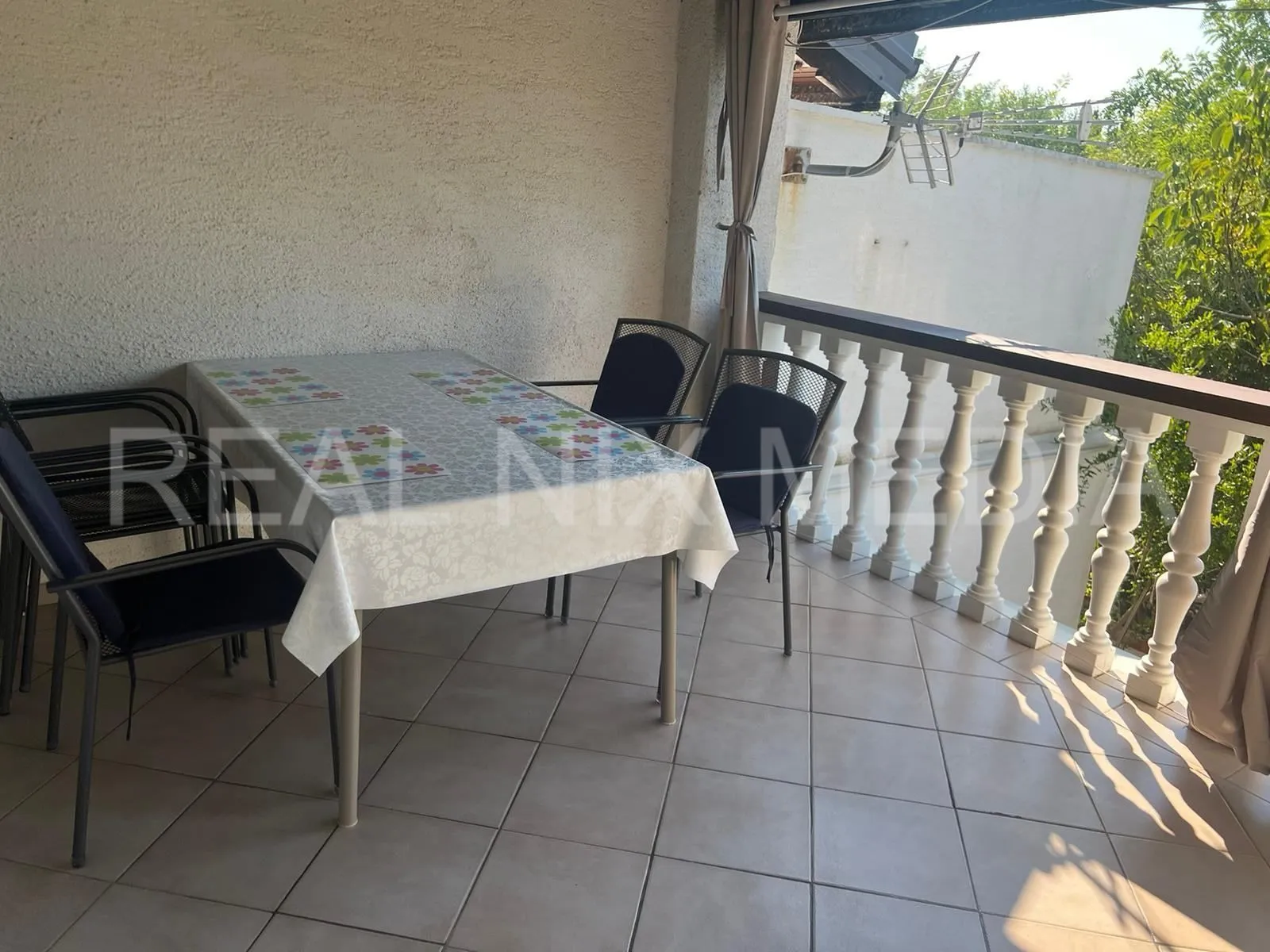 nin/ninske vodice- kuća sa 2 stambene jedinice! - slika 12