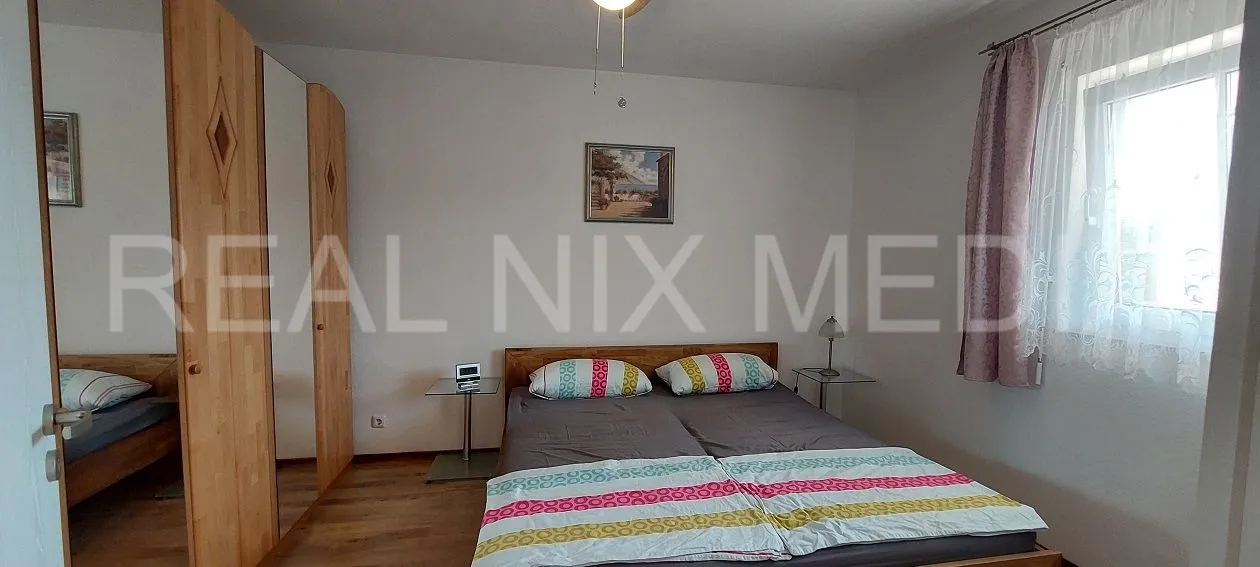 privlaka- 80 m do mora! 4 apartmana! - slika 12