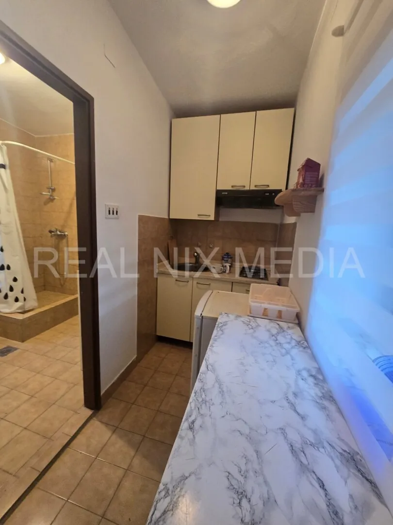 top prilika! kamena kuća 107 m2, 700 m2 okućnice, pogled more, centar mjesta - slika 5