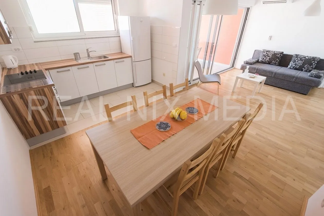 privlaka- apartman 71 m2, 1. kat! 90 m do mora! - slika 3