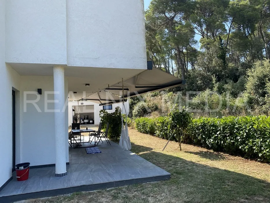 prekrasna obiteljska kuća u tkonu – 120 m od plaže, novogradnja 2020. - slika 9