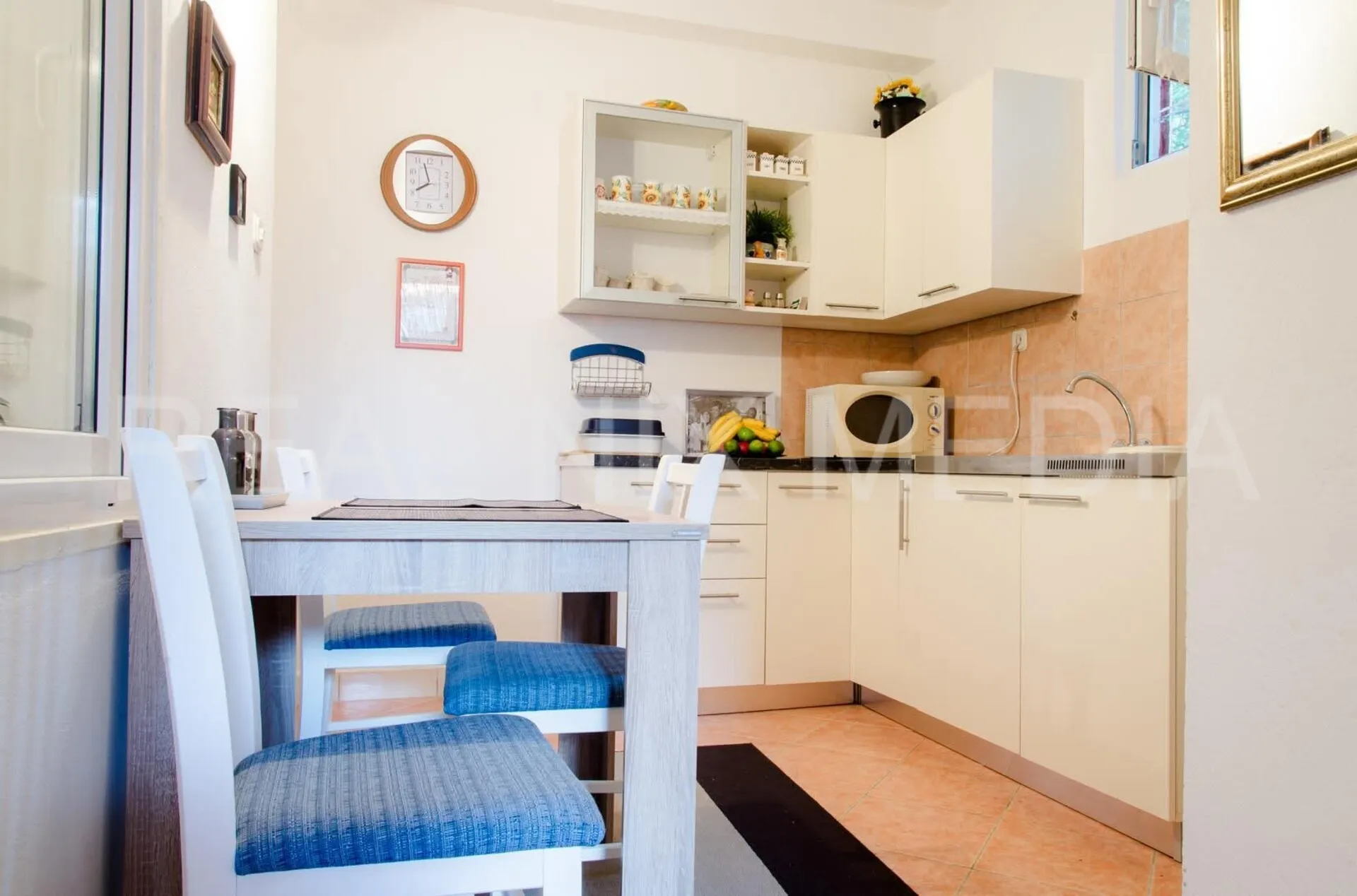 uhodan turistički objekt sa šest apartmana i parkingom – bibinje! - slika 20