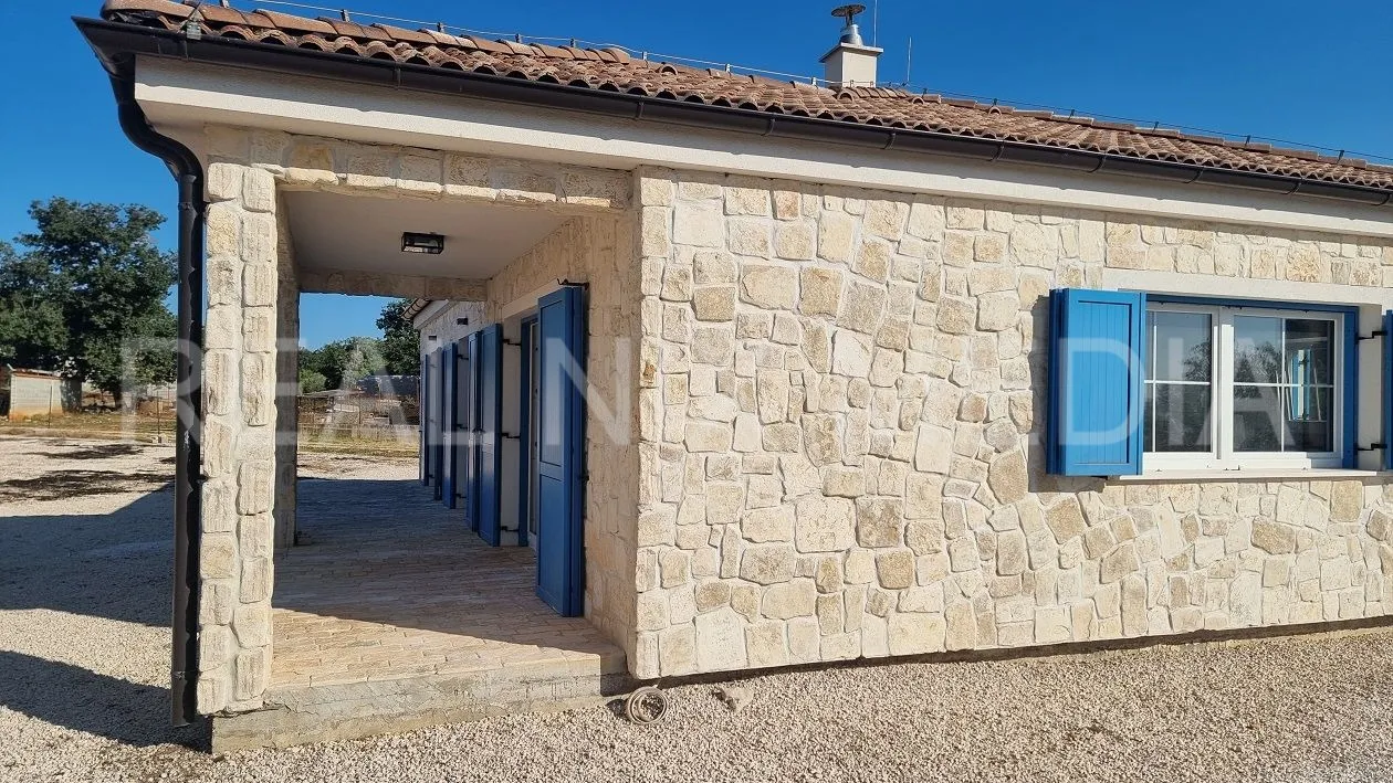 nin/ninski stanovi-prekrasna dalmatinska kuća sa okućnicom od 1400 m2! - slika 2
