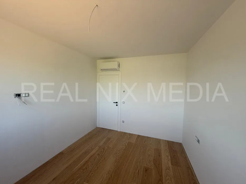 vrhunska novogradnja uz more. apartman - 3 sobe. pogled na more. - slika 7