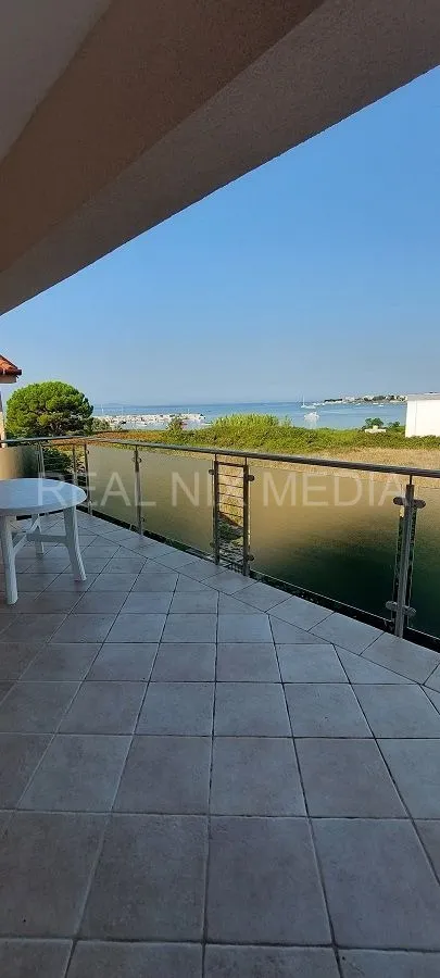 privlaka- 80 m do mora! 4 apartmana! - slika 9