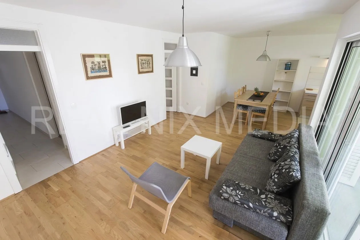 apartman 90 m od mora s vrtom – privlaka, top lokacija! - slika 4