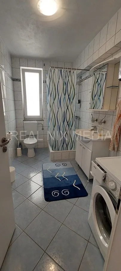 privlaka- 80 m do mora! 4 apartmana! - slika 16
