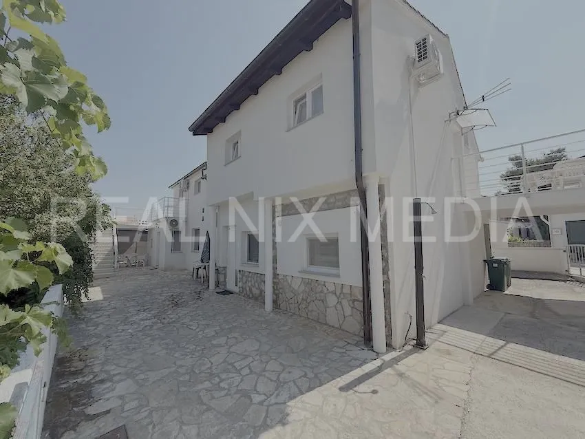 kuća prodaja zukve 195.43 m2 - slika 13