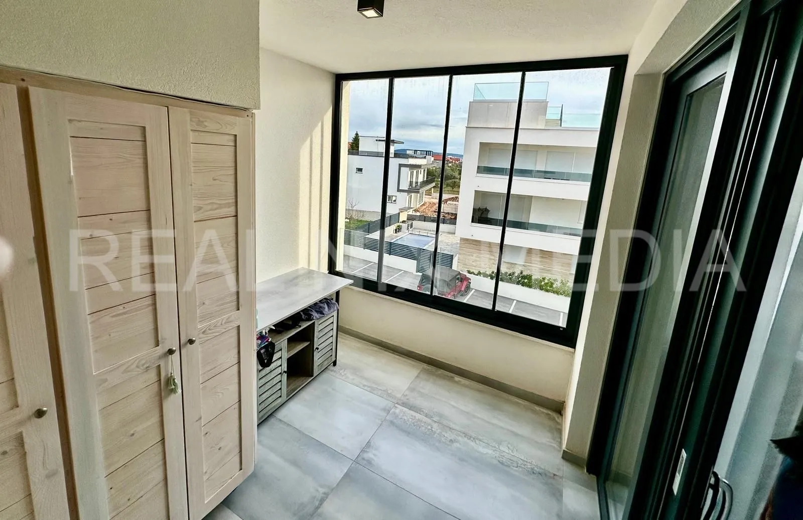 bibinje-namješten penthouse sa krovnom terasom i pogledom na more! - slika 9