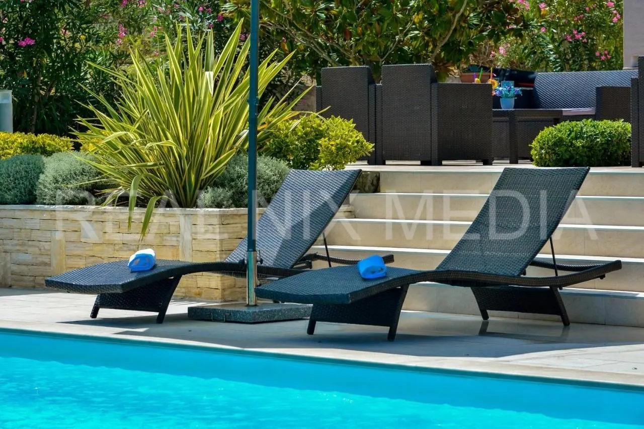 kukljica-villa sa 8 apartmana! bazen! uređena okućnica 1700 m2! - slika 15