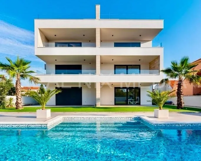 bibinje-namješten penthouse sa krovnom terasom i pogledom na more! - slika 7