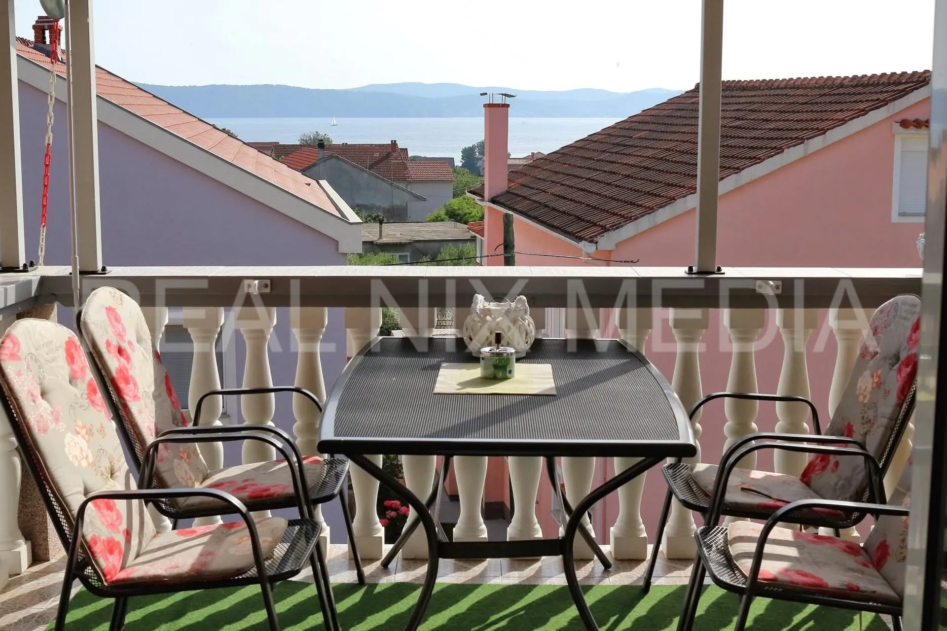 uhodan turistički objekt sa šest apartmana i parkingom – bibinje! - slika 2