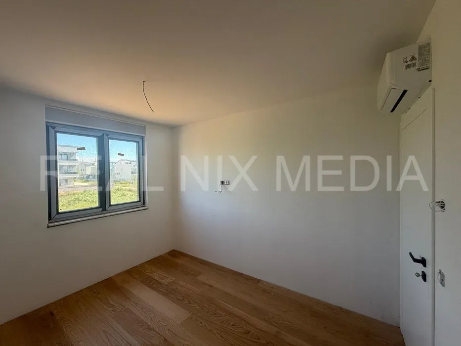 vrhunska novogradnja uz more. apartman - 3 sobe. pogled na more. - slika 5