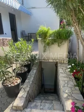 nin/ninske vodice- kuća sa 2 stambene jedinice! - slika 10