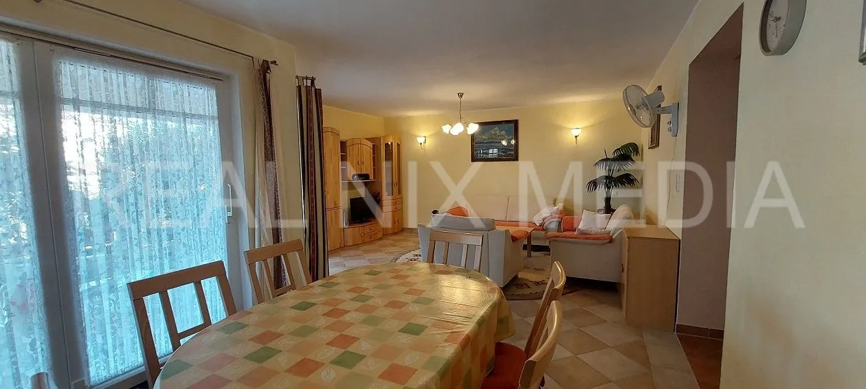 privlaka- 80 m do mora! 4 apartmana! - slika 15