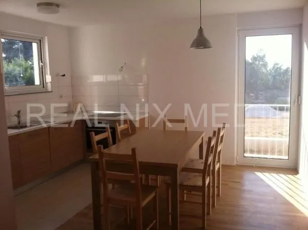 privlaka- apartman 76 m2, vrt! 90 m do mora! - slika 8