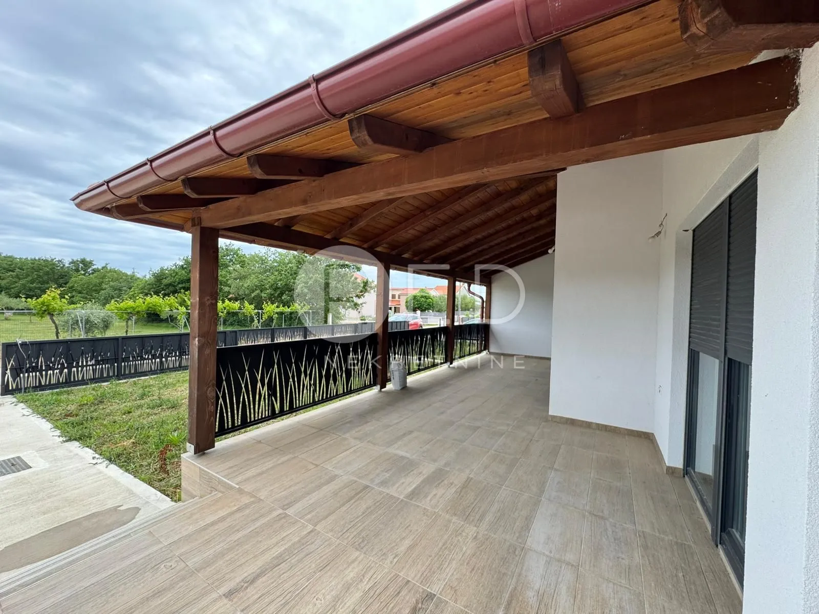 dvojna kuća s prekrasnom terasom i 5 spavaćih soba - murvica, zadar - slika 2