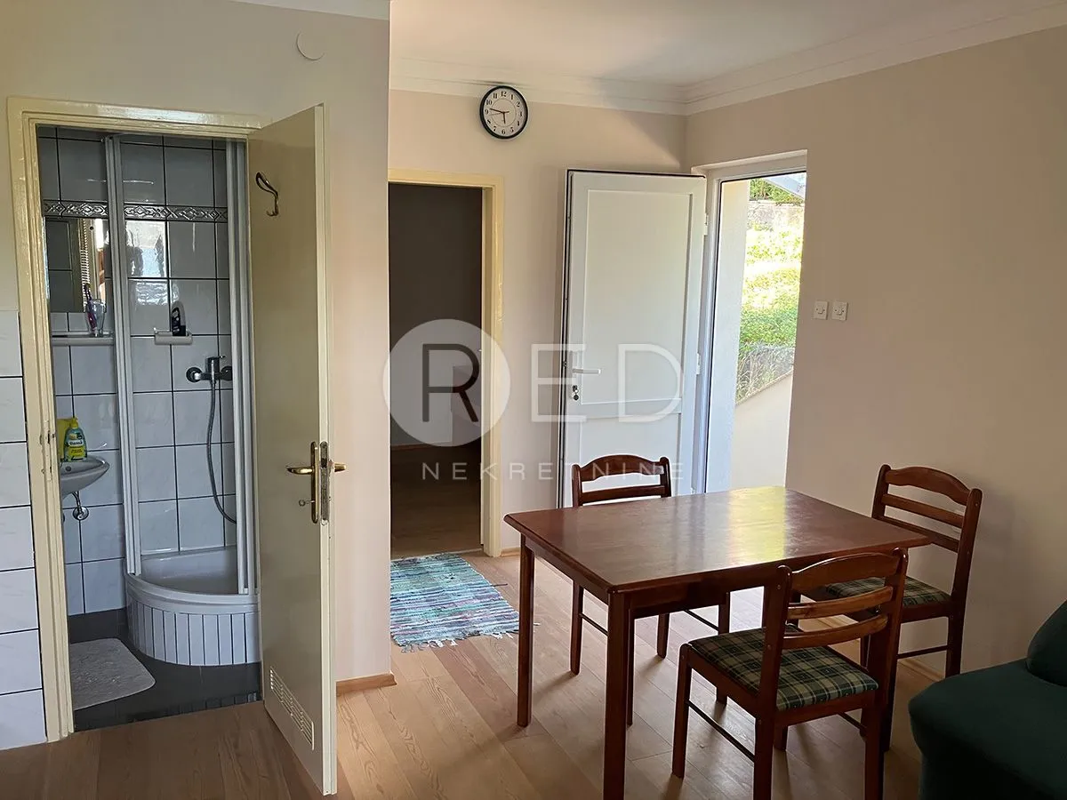 apartmanska kuća prvi red do mora - donji karin - slika 11