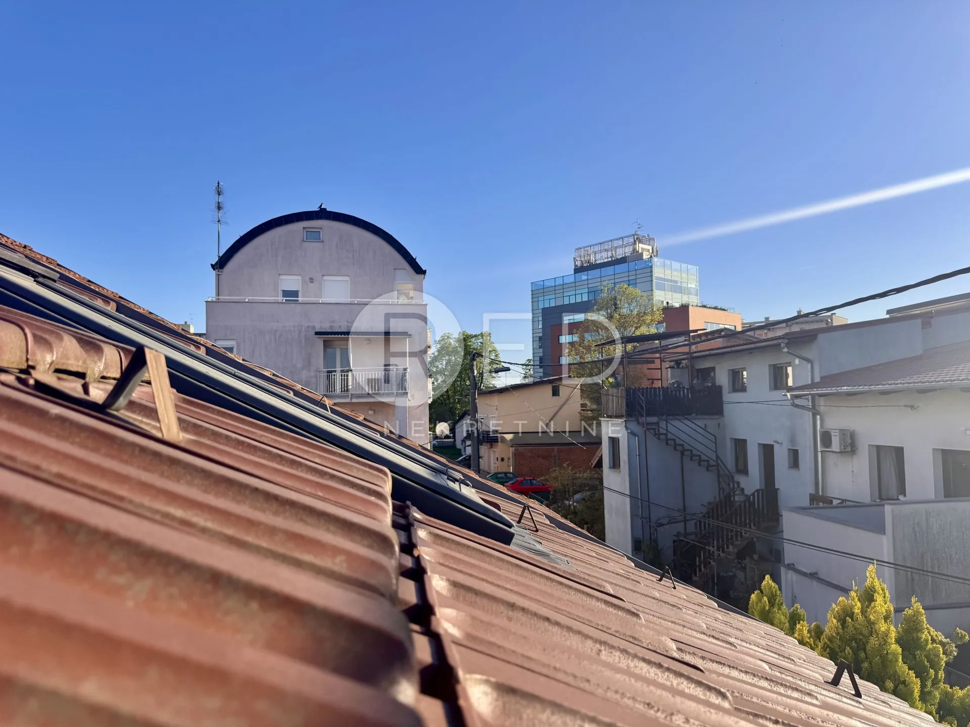 trnje dvoetažni stan 3s stan najam - slika 19