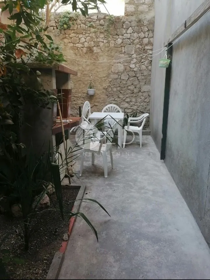 PAG CENTAR KUĆA 60m MORE