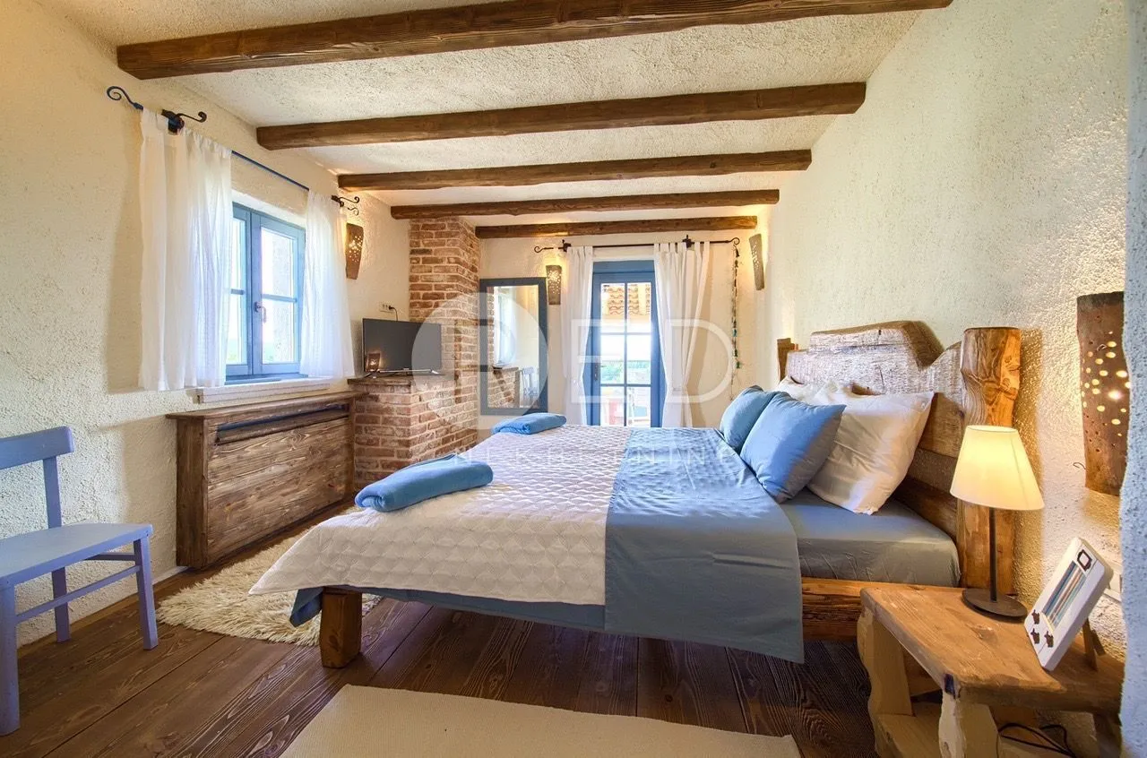 otok krk, malinska - autohtona vila s pogledom na more, 260 m2 - slika 12