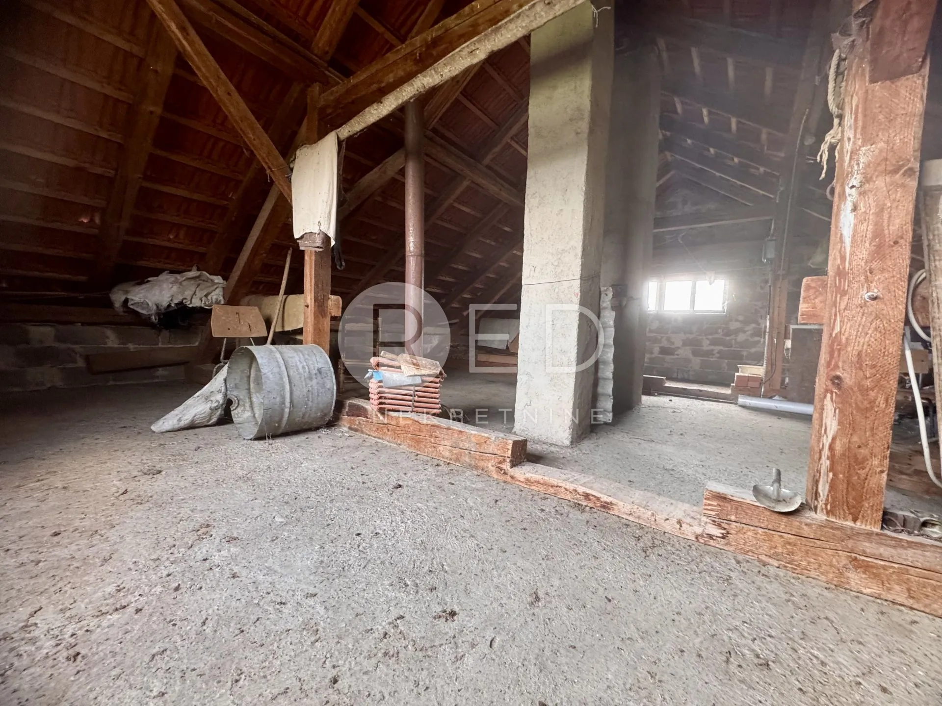 kuća 100m2 i gospodarske zgrade 156m2, u okolici pisarovine - slika 13