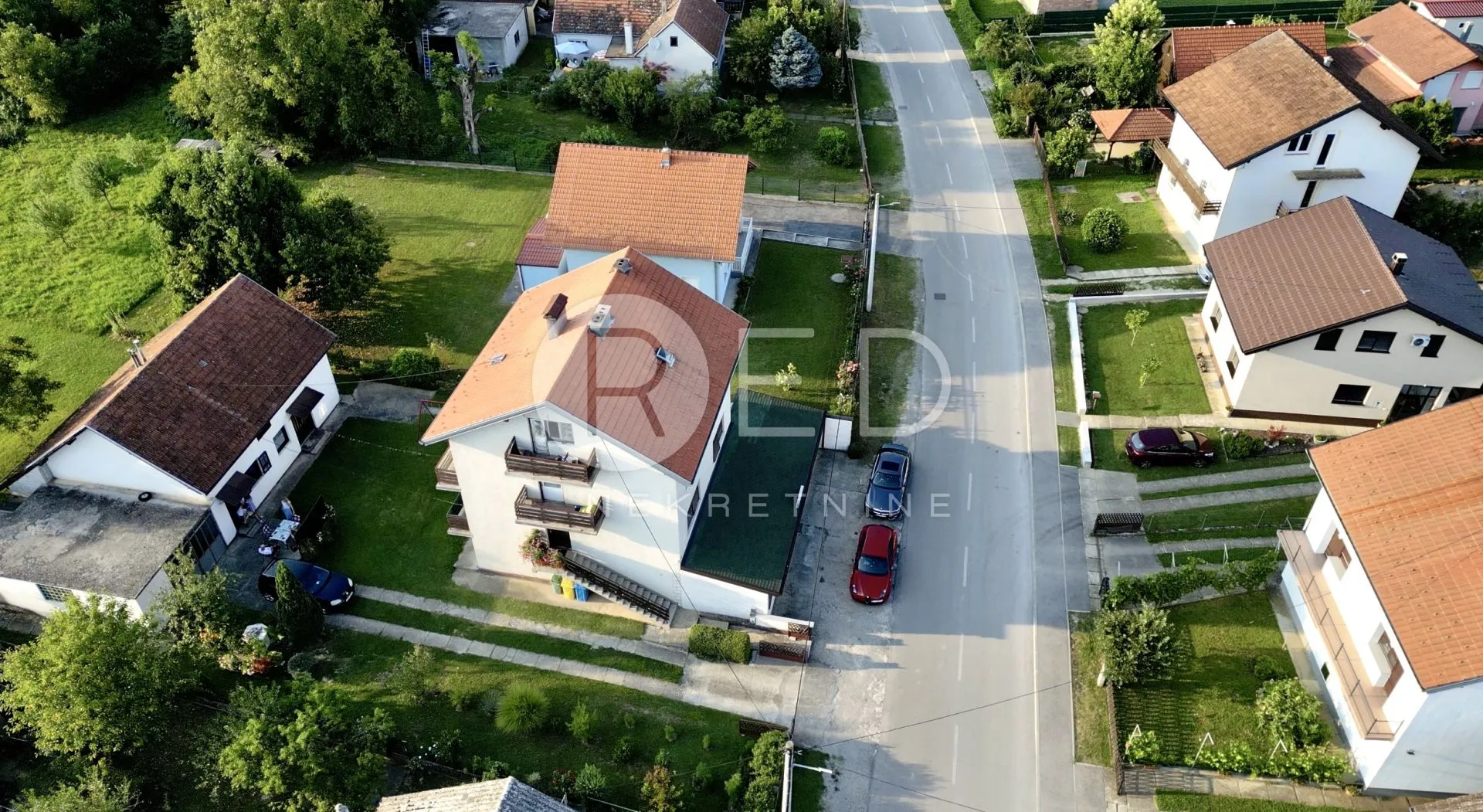 kuća s poslovnim prostorom dugo selo - slika 5