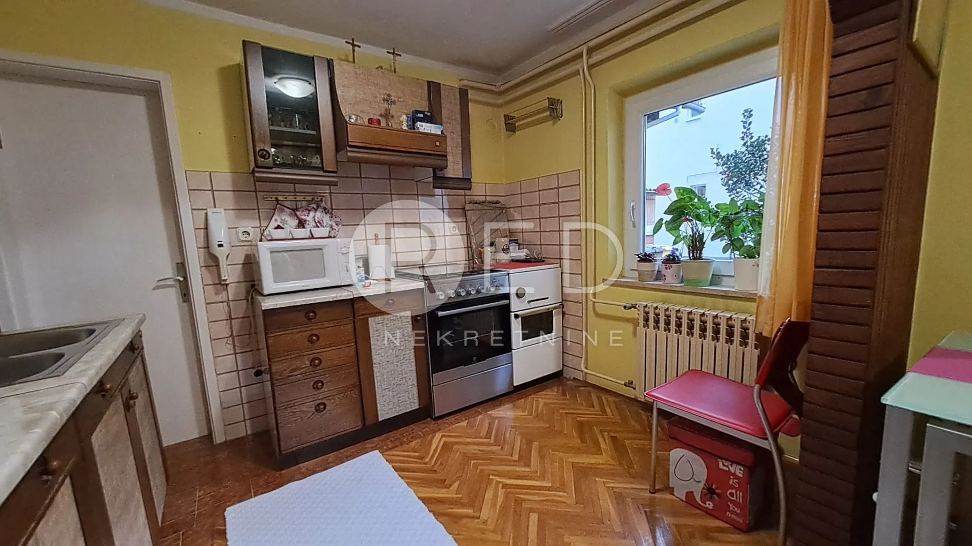 požega kuća u blizini centra - slika 10