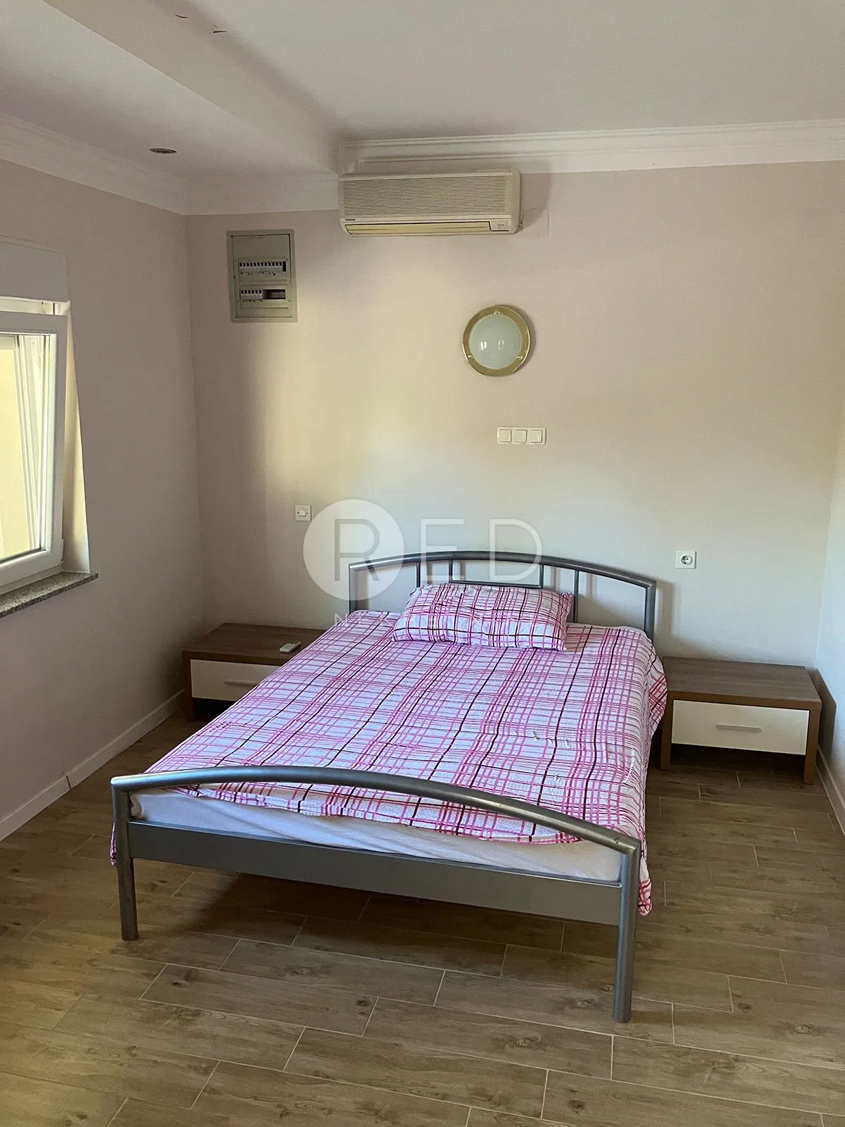apartmanska kuća prvi red do mora - donji karin - slika 8