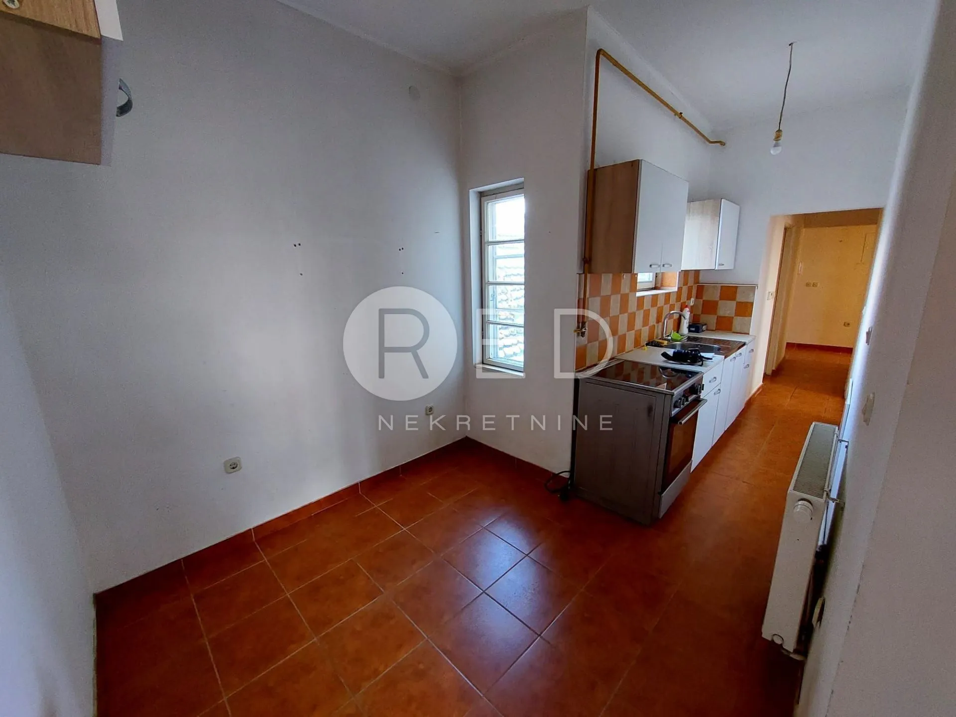 stan 100 m2 centar osijeka - slika 11