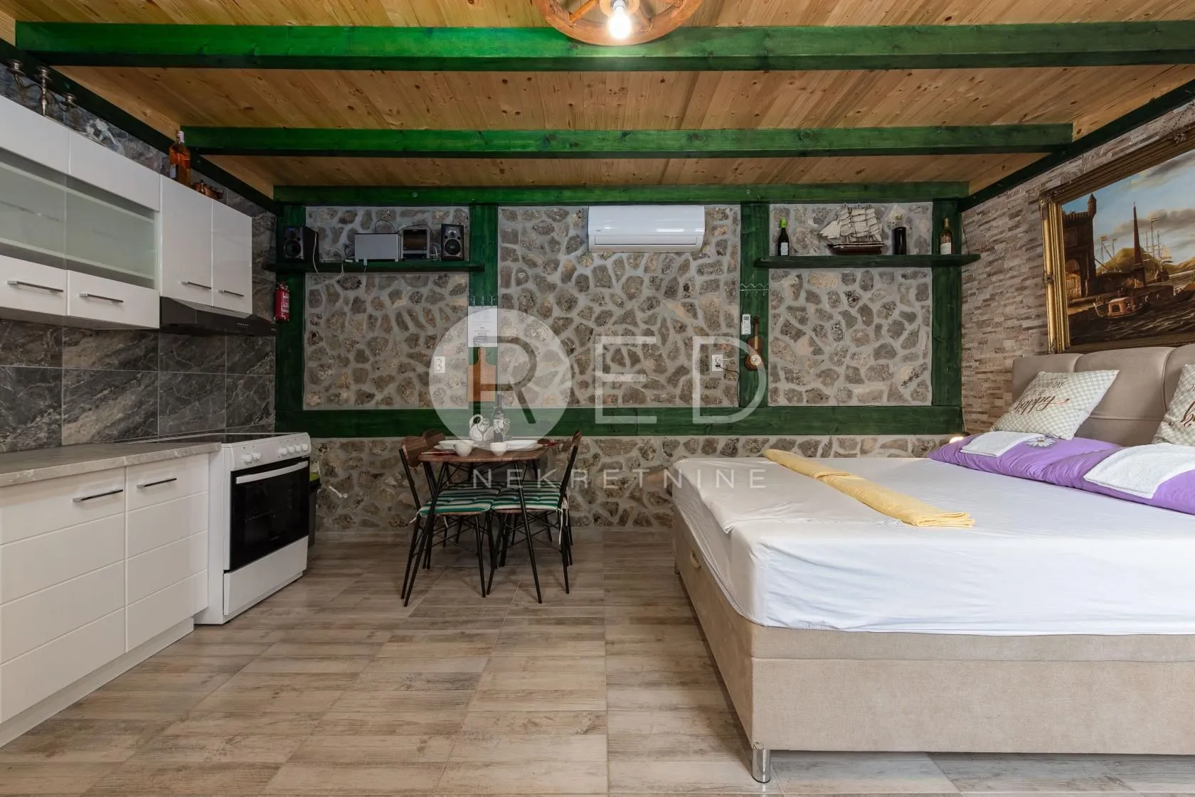 kuća sa odmor s bazenom i svojim igralištem - slika 40